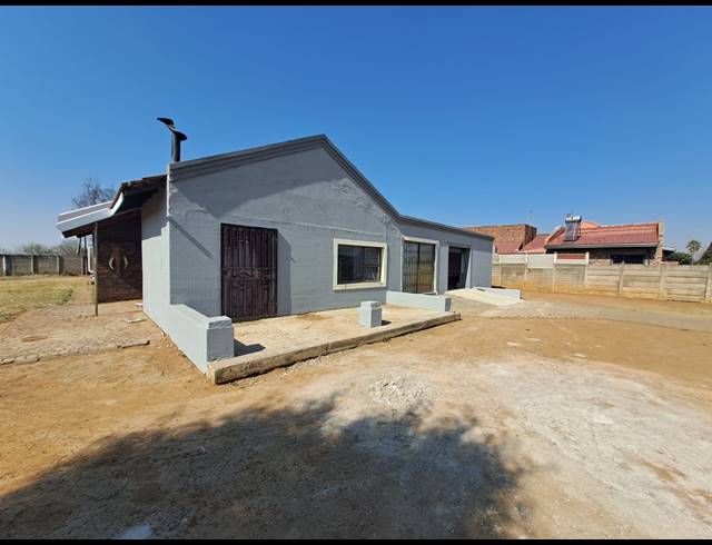 4 BEDROOM HOUSE FOR SALE IN WALDRIFT
